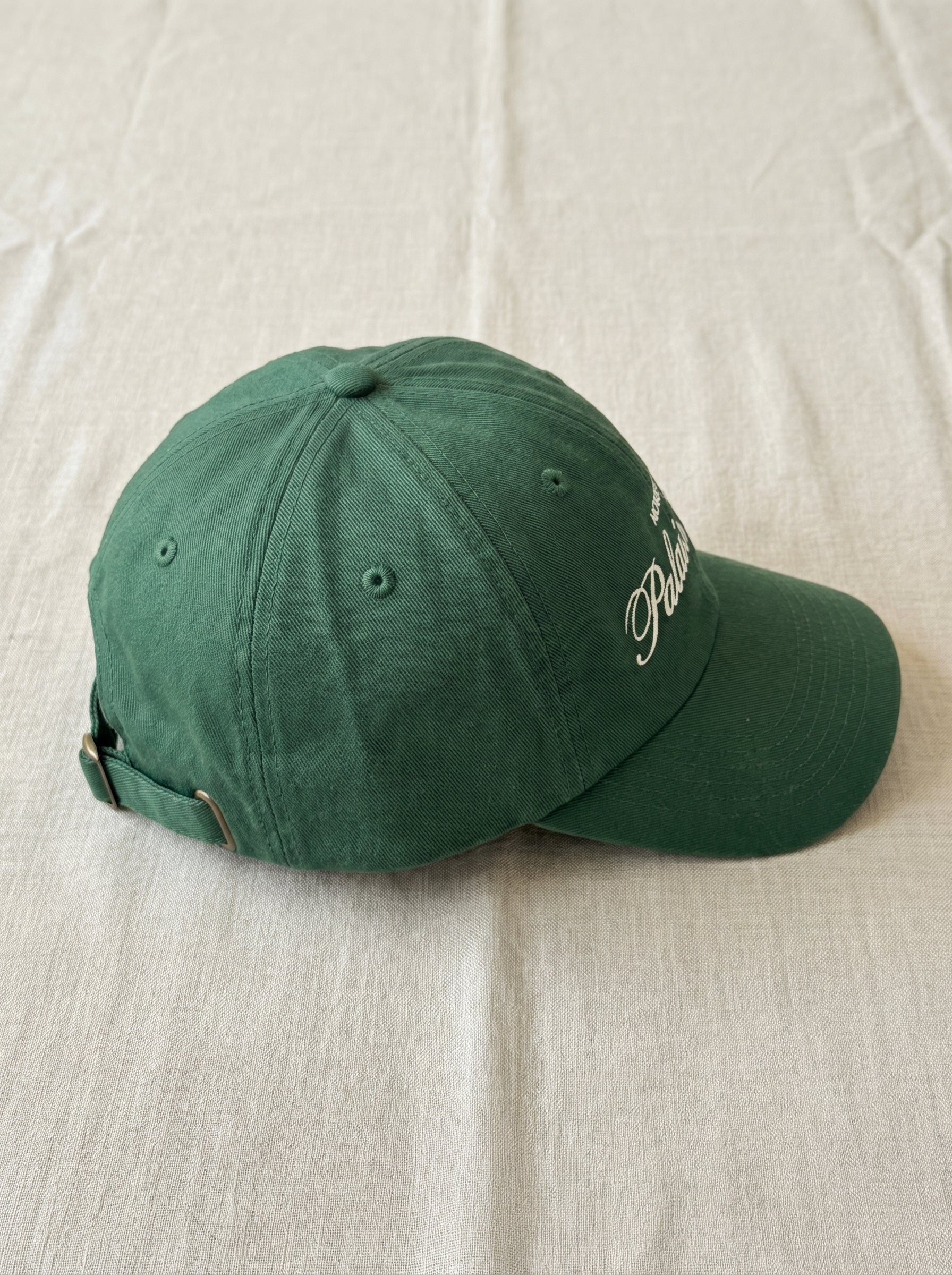 Chapeau essentiel du club Palais