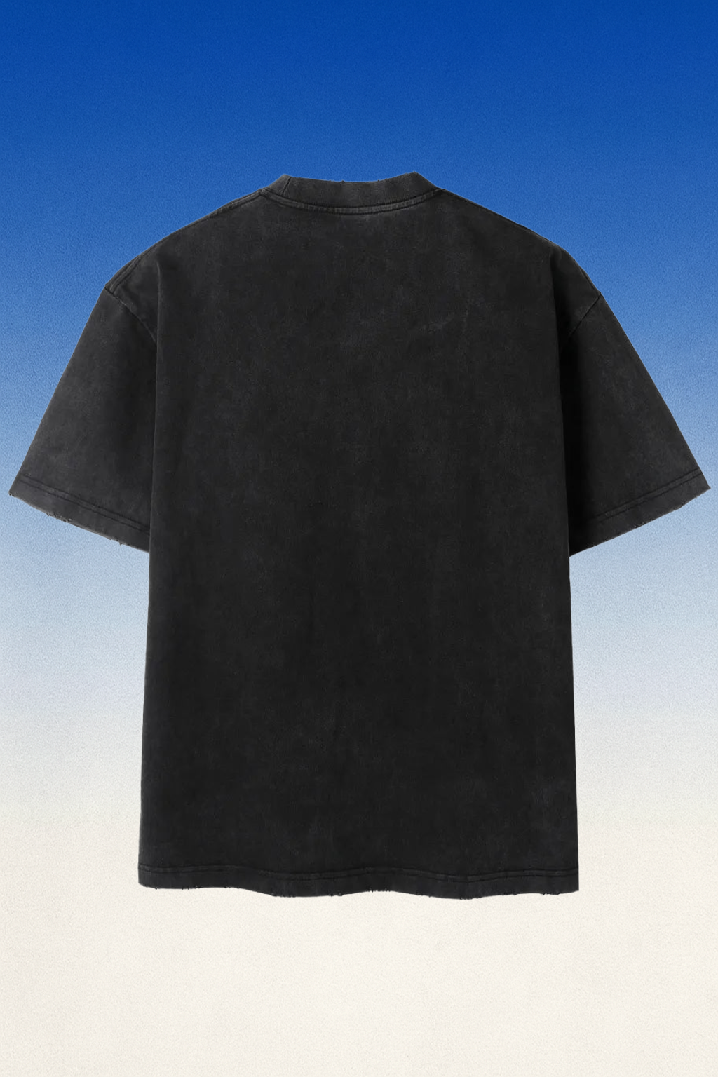 T-shirt unisexe vintage Moresca avec illustration mystique — village, palmiers, lune et œil protecteur.